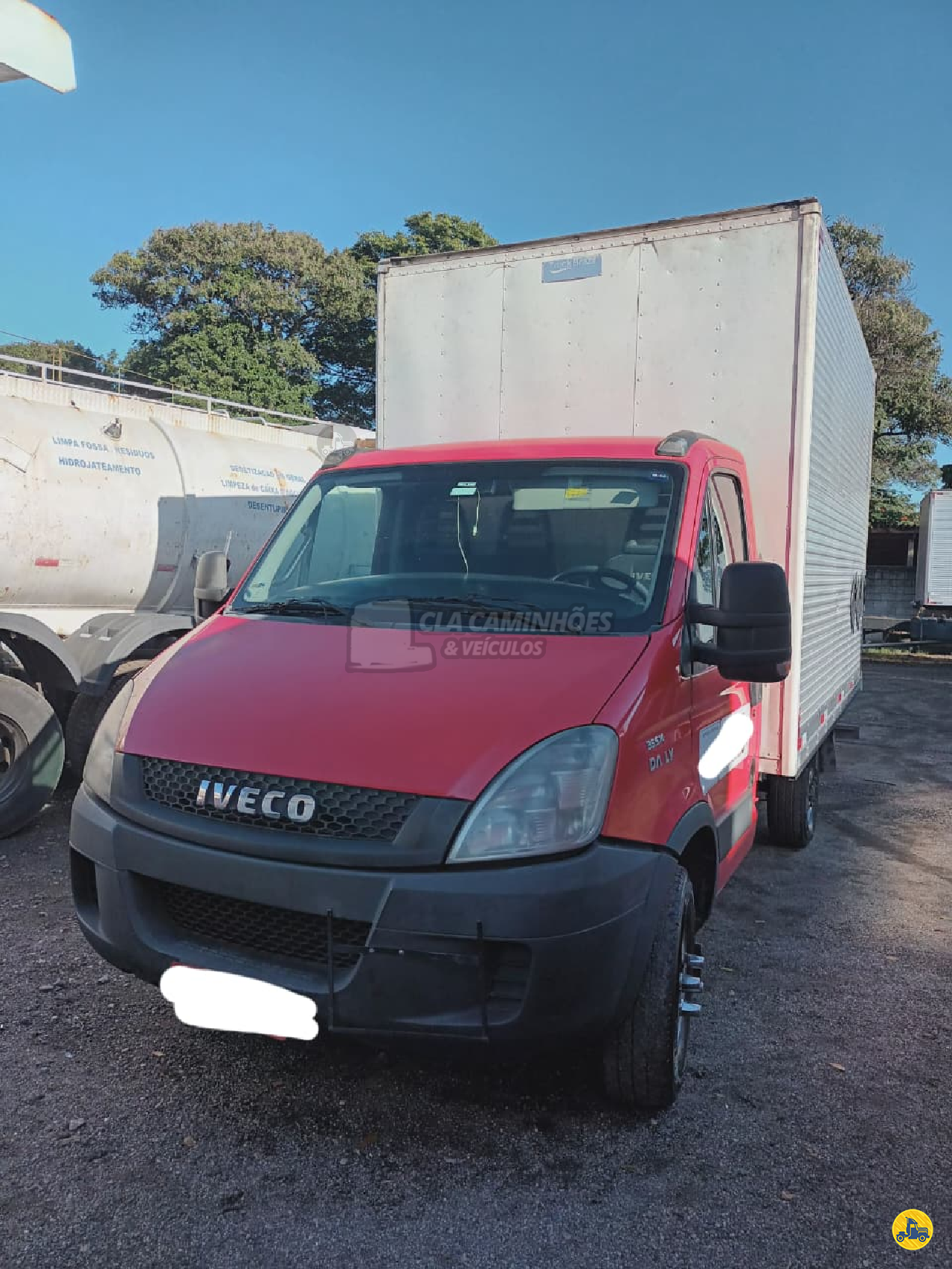 CAMINHAO IVECO DAILY 35s14 Baú Furgão 3/4 4x2 CLA Caminhões e Veículos JUNDIAI SÃO PAULO SP